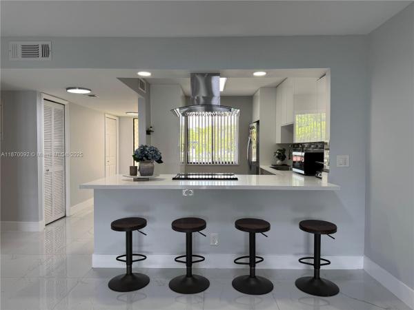 Racquet Club At Bonaventure, 150 Lakeview Dr #203, Weston, Florida 33326, image 1