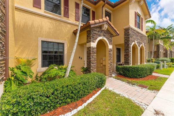 Martinique At Oasis, 449 SE 32nd Ter, Homestead, Florida 33033, image 2