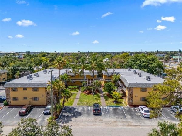 200 Croton Ave #111, Lantana, Florida 33462, image 1