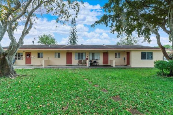 Hollywood No HOA, 7381 NW 37th St #1-4, Hollywood, Florida 33024, image 2