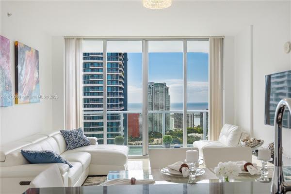 Axis On Brickell South, 79 SW 12th St #3704, Miami, Florida 33130, image 1