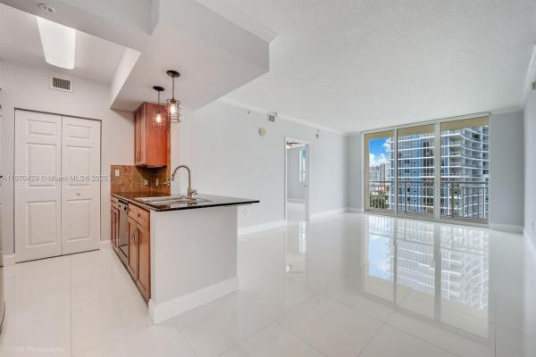 Cite On The Bay East, 2000 N Bayshore Dr #1203, Miami, Florida 33137, image 1