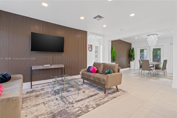 1440 NE 149th St, Unincorporated Dade County, Florida 33161, image 1