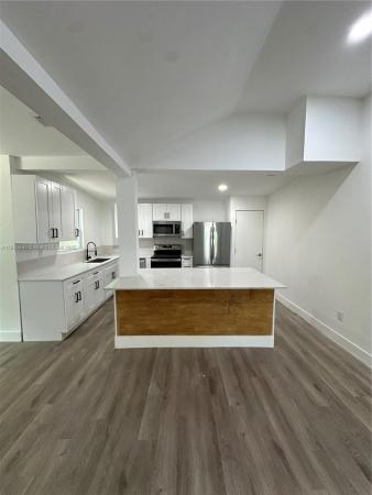 North Hollywood, 302 SW 15th St #2, Dania Beach, Florida 33004, image 1