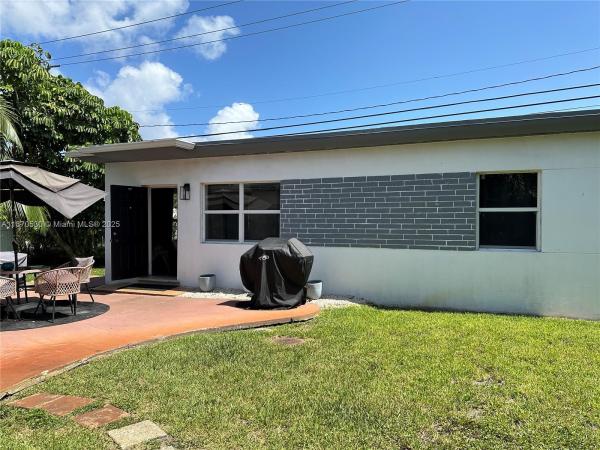 910 NE 81st St, Miami, Florida 33138, image 1