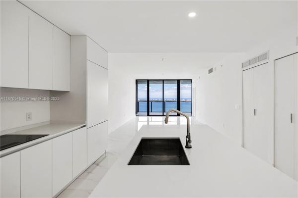 700 NE 24th St #4102, Miami, Florida 33137, image 1