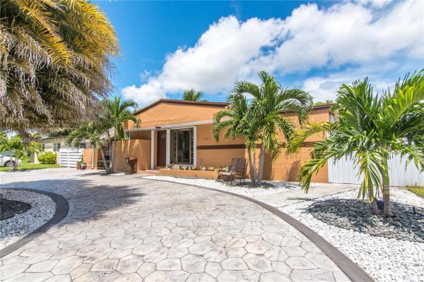 Westhaven Heights, 943 W 64th Pl, Hialeah, Florida 33012, image 1