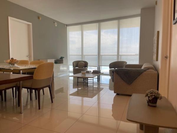 Icon Brickell Tower 1, 475 Brickell Ave #3807, Miami, Florida 33131, image 1