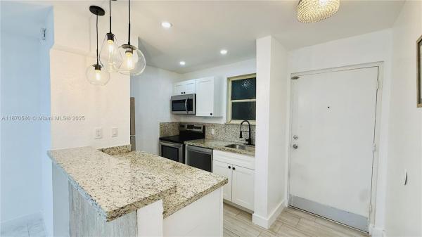 Wendover, 13101 Memorial Hwy #104, North Miami, Florida 33161, image 2