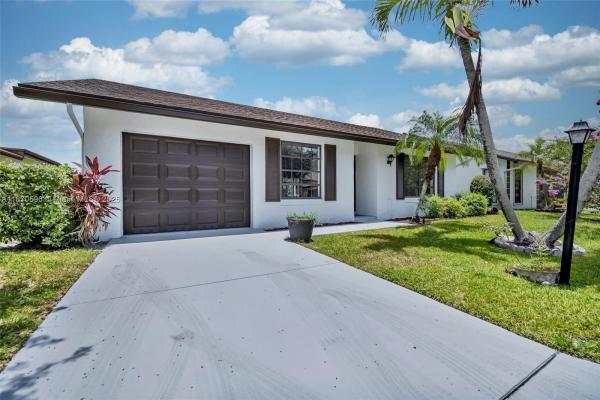 Buttonwood West, 6338 Tall Cypress Cir, Greenacres, Florida 33463, image 2