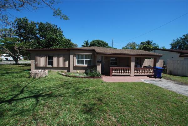 1801 NE 176th St, Miami, Florida 33162, image 1