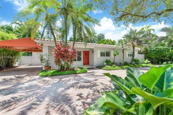 8015 SW 63rd Pl, Miami, Florida 33143, image 1