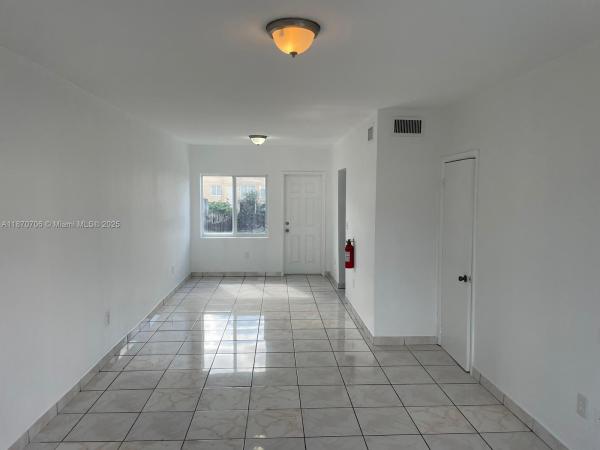 406 NW 84th Ter 406, Miami, Florida 33150, image 1