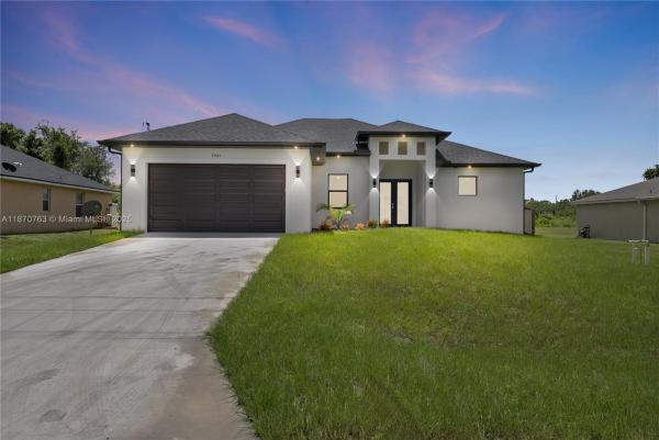 2502 E 10th St, Lehigh Acres, Florida 33936, image 1
