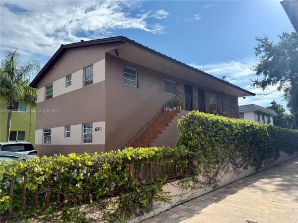 Trajune Park, 650 SW 42nd Ave, Miami, Florida 33134, image 3