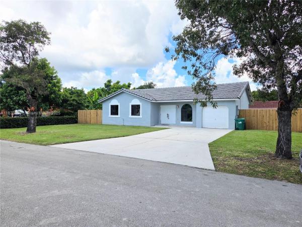 22056 SW 128th Ct, Unincorporated Dade County, Florida 33170, image 1