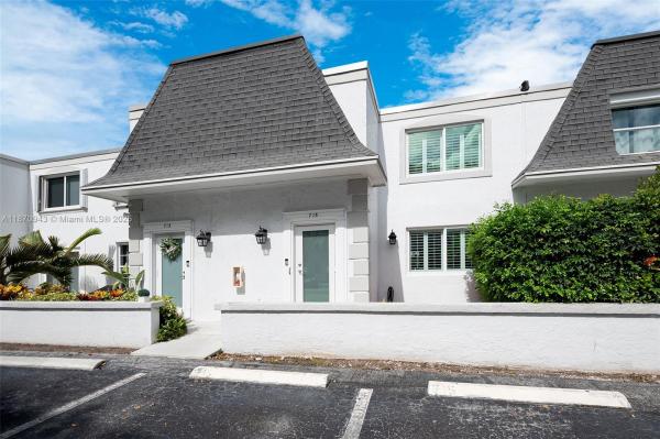 Venetian Park East, 715 NE 27th Ave, Hallandale Beach, Florida 33009, image 1
