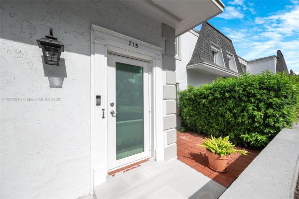 Venetian Park East, 715 NE 27th Ave, Hallandale Beach, Florida 33009, image 2