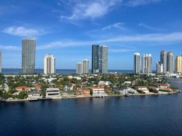 Mystic Pointe Tower 200, 19101 NE Mystic Pointe Dr. #1601, Aventura, Florida 33180, image 1