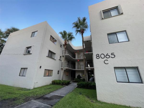 8065 SW 107 Ave 113, Unincorporated Dade County, Florida 33173, image 1