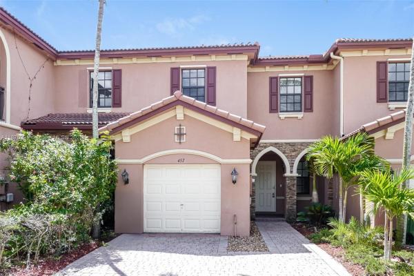 457 SE 37th Pl, Unincorporated Dade County, Florida 33033, image 1