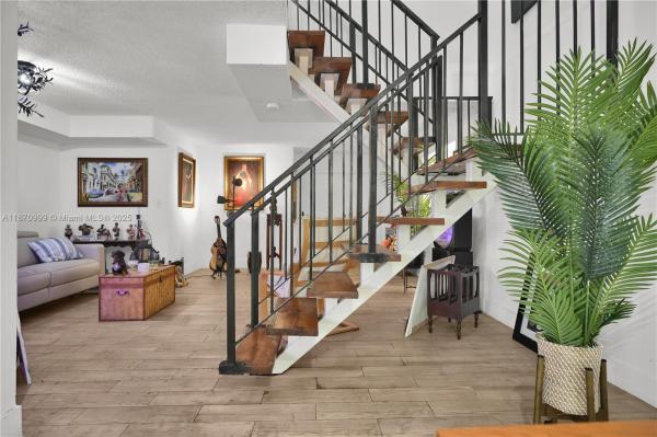 University Park No HOA, 1131 SW 104th Ct, University Park, Florida 33174, image 2