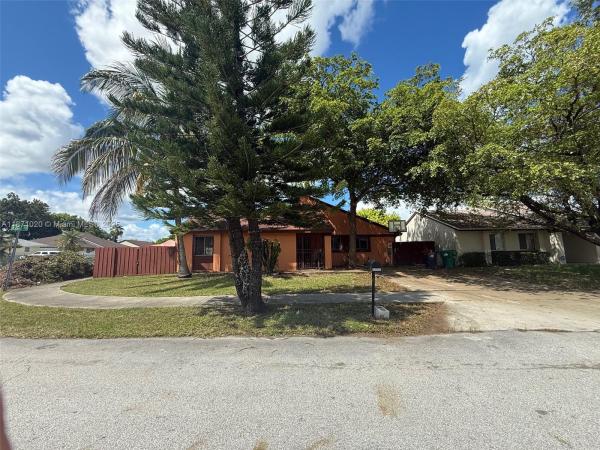 Oak Park, 12331 SW 203rd Ter, South Miami Heights, Florida 33177, image 2