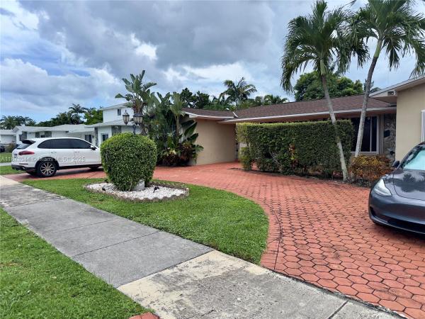 Highland Gardens, 1890 NE 211th Ter, Ojus, Florida 33179, image 2