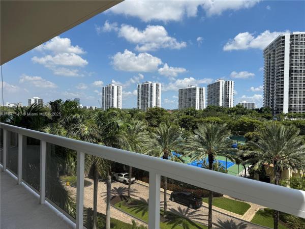 The Landmark, 20185 E Country Club Dr 510, Aventura, Florida 33180, image 1