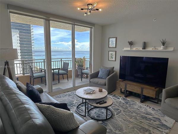 2080 Ocean Drive, 2080 S Ocean Dr #LPH06, Hallandale Beach, Florida 33009, image 1