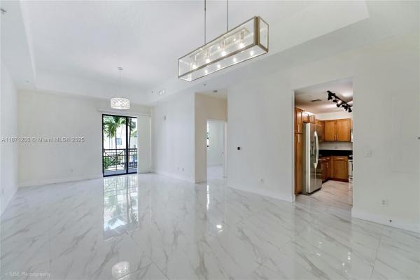 Colonnade At Dadeland, 8395 SW 73rd Ave #511, Glenvar Heights, Florida 33143, image 3