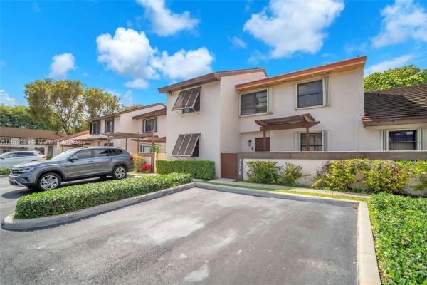 13350 SW 88 Ter B, Unincorporated Dade County, Florida 33186, image 1