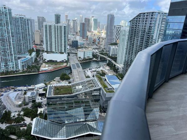 Brickell Heights East, 45 SW 9th St #4408, Miami, Florida 33130, image 1