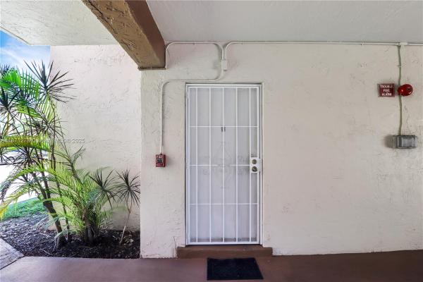 Kendallwood Villas, 10511 SW 108 Ave 185, Kendall, Florida 33176, image 3
