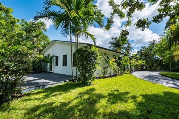 North Bay Island, 7401 Miami View Dr, North Bay Village, Florida 33141, image 1