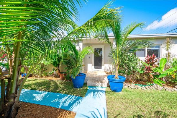 Grapeland Terrace, 2401 SW 26th St, Miami, Florida 33133, image 1