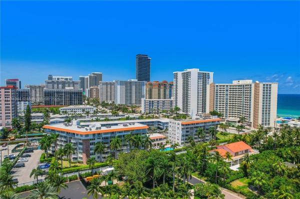 Golden View, 3181 S Ocean Dr #302, Hallandale Beach, Florida 33009, image 1