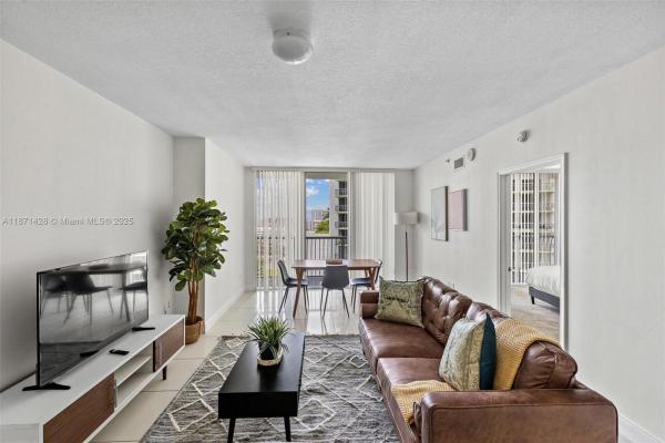Opera Tower, 1750 N Bayshore Dr #1811, Miami, Florida 33132, image 1