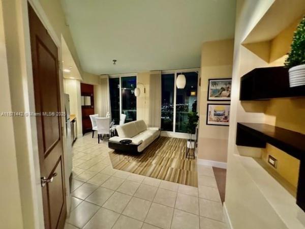 Strada 315, 315 NE 3rd Ave #1902, Fort Lauderdale, Florida 33301, image 1