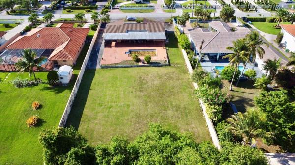 J G Heads Farms, 13820 SW 34th St, Tamiami, Florida 33175, image 3
