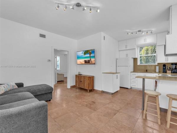 Ocean Beach, 935 Meridian Ave #3, Miami Beach, Florida 33139, image 1