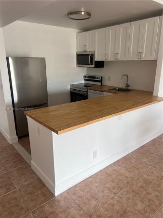 Island Place At North Bay Village, 1455 N Treasure Dr #5B, North Bay Village, Florida 33141, image 1