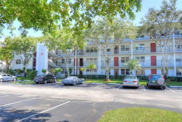 Ivanhoe At Century Village, 1401 SW 134th Way #402C, Pembroke Pines, Florida 33027, image 1