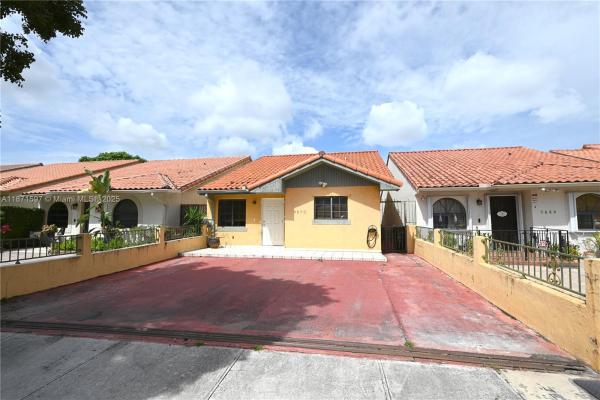 Michelle Jardins, 5870 W 20th Ln, Hialeah, Florida 33016, image 1