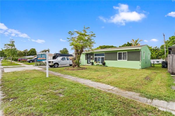 Driftwood Acres, 6611 Park St, Hollywood, Florida 33024, image 1