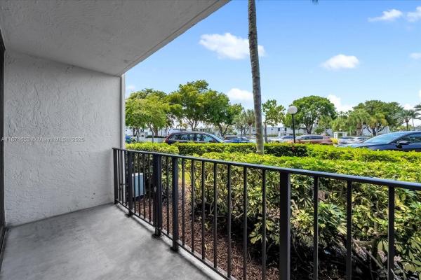 Oceanview Park, 1000 Parkview Dr #129, Hallandale Beach, Florida 33009, image 1