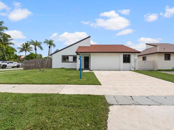 Oak Park, 21003 SW 124th Avenue Rd, South Miami Heights, Florida 33177, image 2