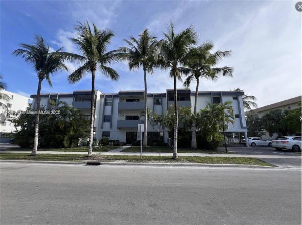 Michelle, 3582 NE 171st St #201, North Miami Beach, Florida 33160, image 1