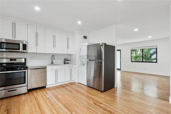 Biscayne Beach, 8010 Crespi Blvd #4, Miami Beach, Florida 33141, image 1