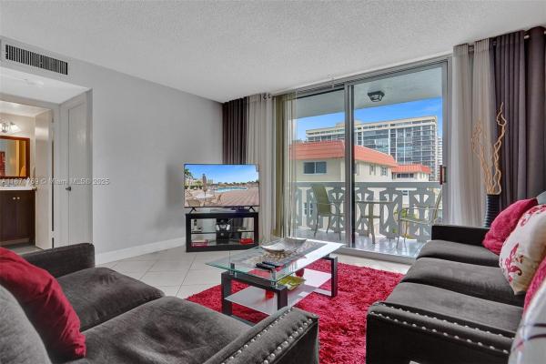 Ashleigh House, 3113 S Ocean Dr #404, Hallandale Beach, Florida 33009, image 1